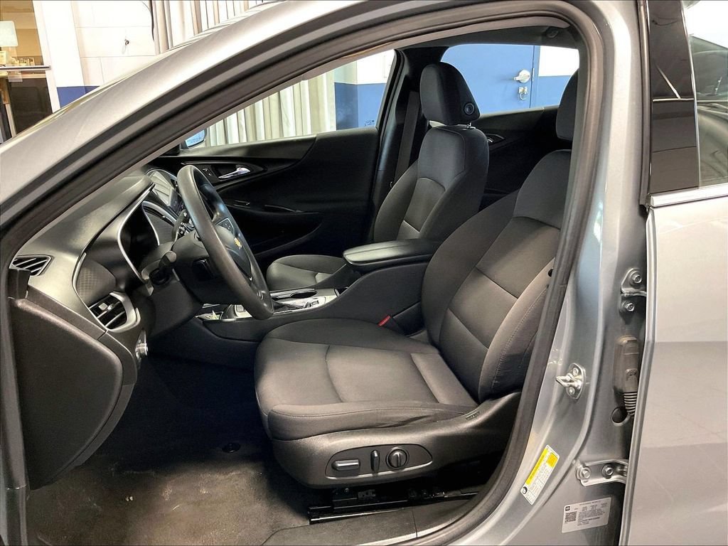 Used 2024 Chevrolet Malibu LT FWD image 10