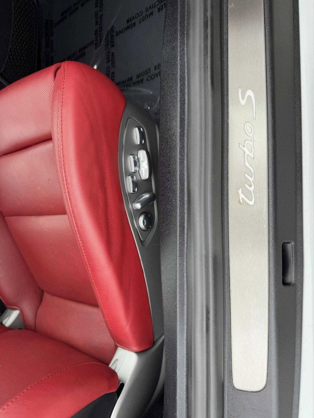 Used 2016 Porsche 911 Turbo S image 41