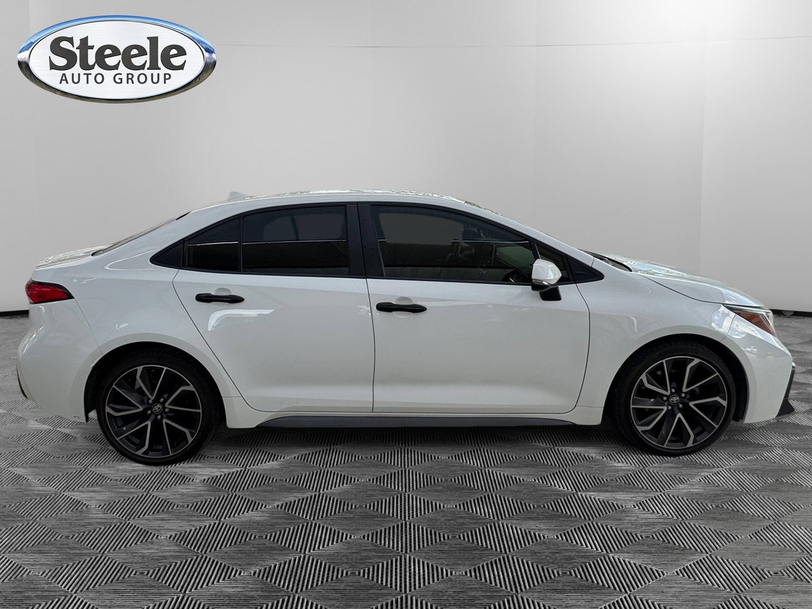 Used 2020 Toyota Corolla SE FWD image 6