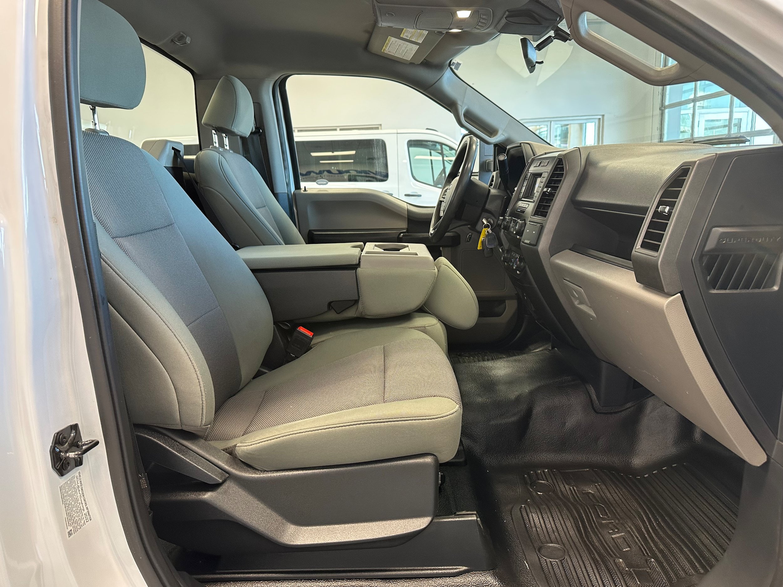 Used 2022 Ford F250 XL w/ Power Equipment Group AWD/4WD image 12