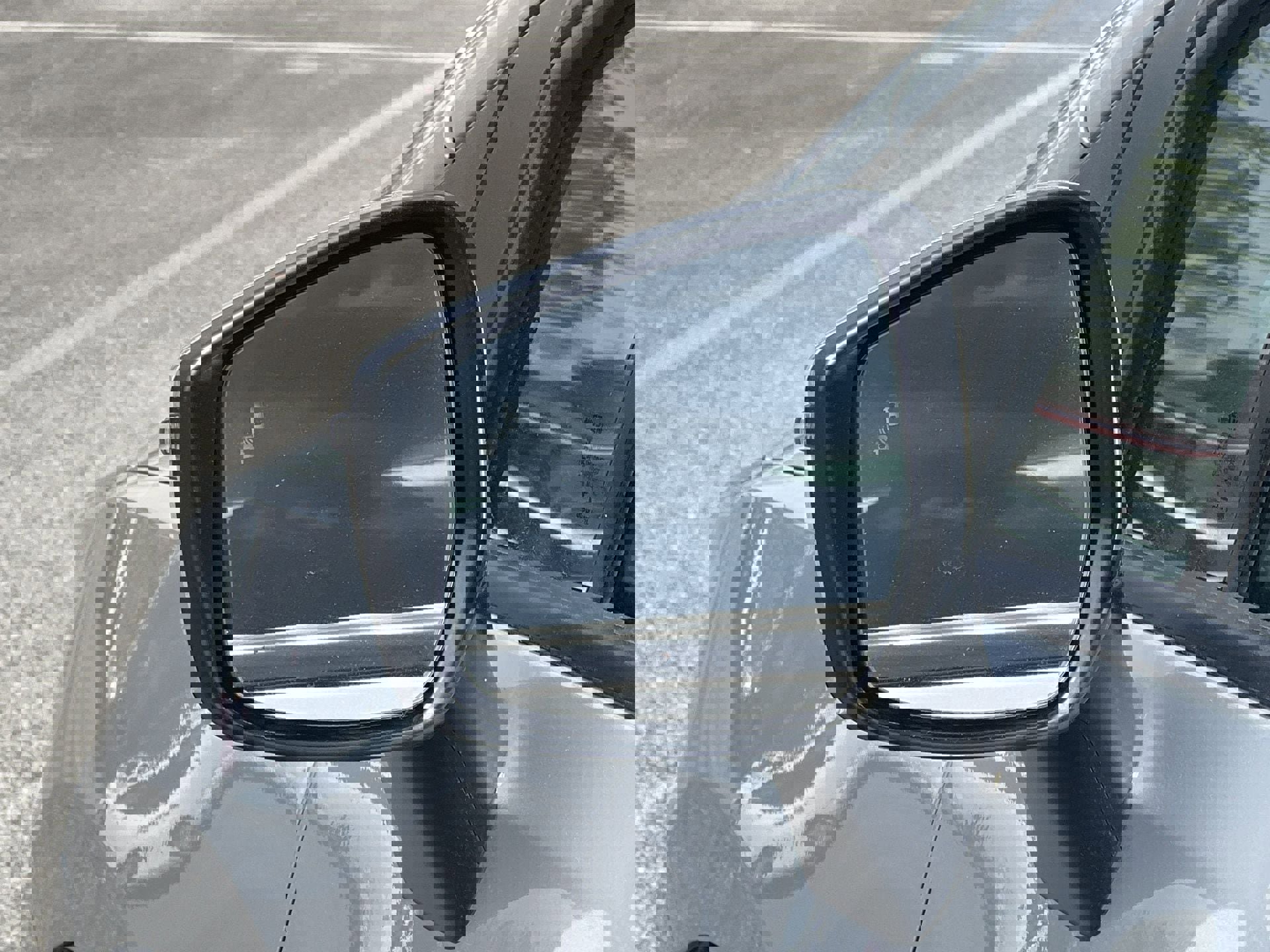 Used 2021 Nissan Versa SV image 27