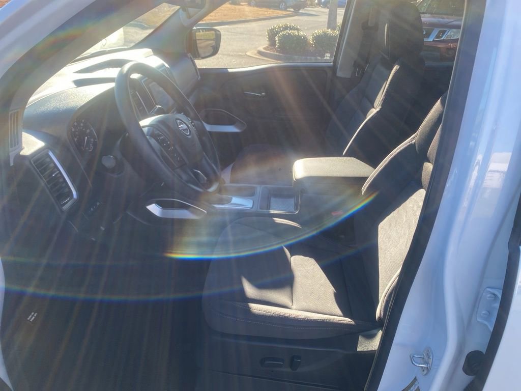 Used 2023 Nissan Frontier SV w/ Technology Package image 16