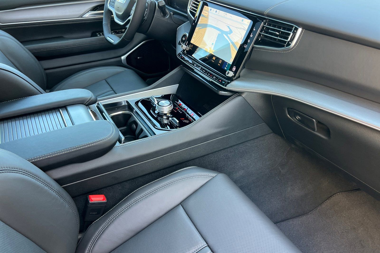 New 2026 Jeep Grand Wagoneer Limited AWD/4WD image 17