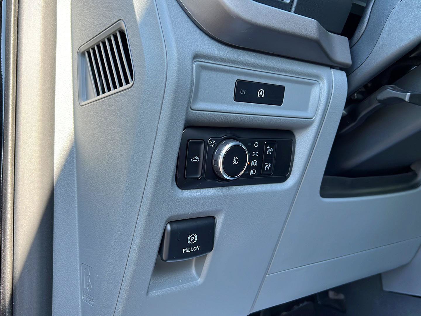 Used 2025 Ford F150 XLT w/ Equipment Group 301A Standard AWD/4WD image 5