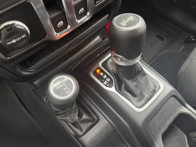 Used 2023 Jeep Wrangler Sport image 23