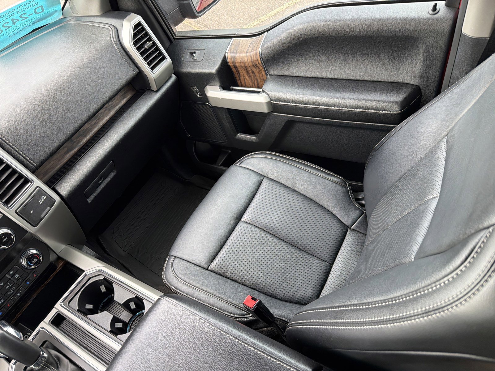 Used 2020 Ford F150 Lariat w/ Equipment Group 502A Luxury image 11