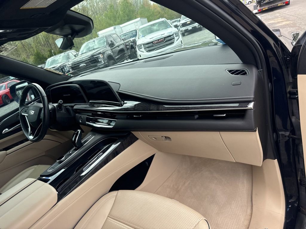 Used 2023 Cadillac Escalade Premium Luxury image 14