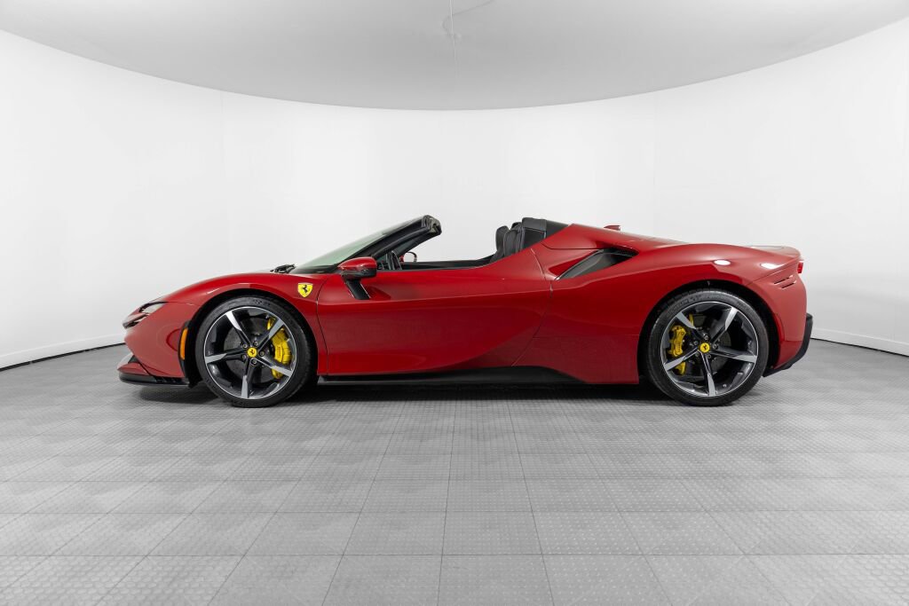 Certified 2023 Ferrari SF90 Spider image 3