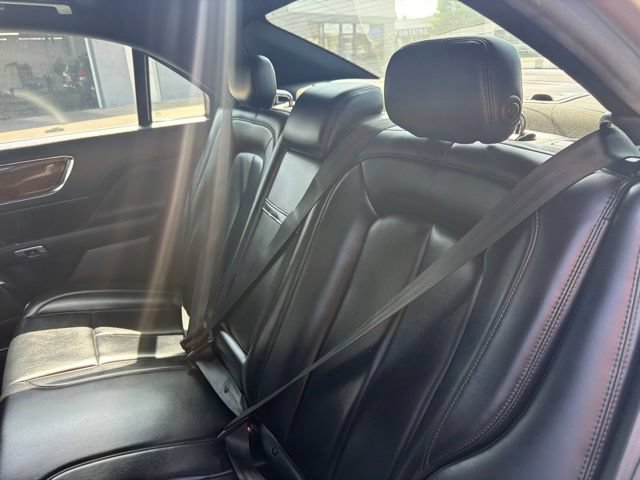 Used 2019 Lincoln Continental Premiere FWD image 15