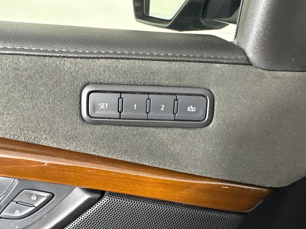 Used 2020 Cadillac Escalade 2WD image 13