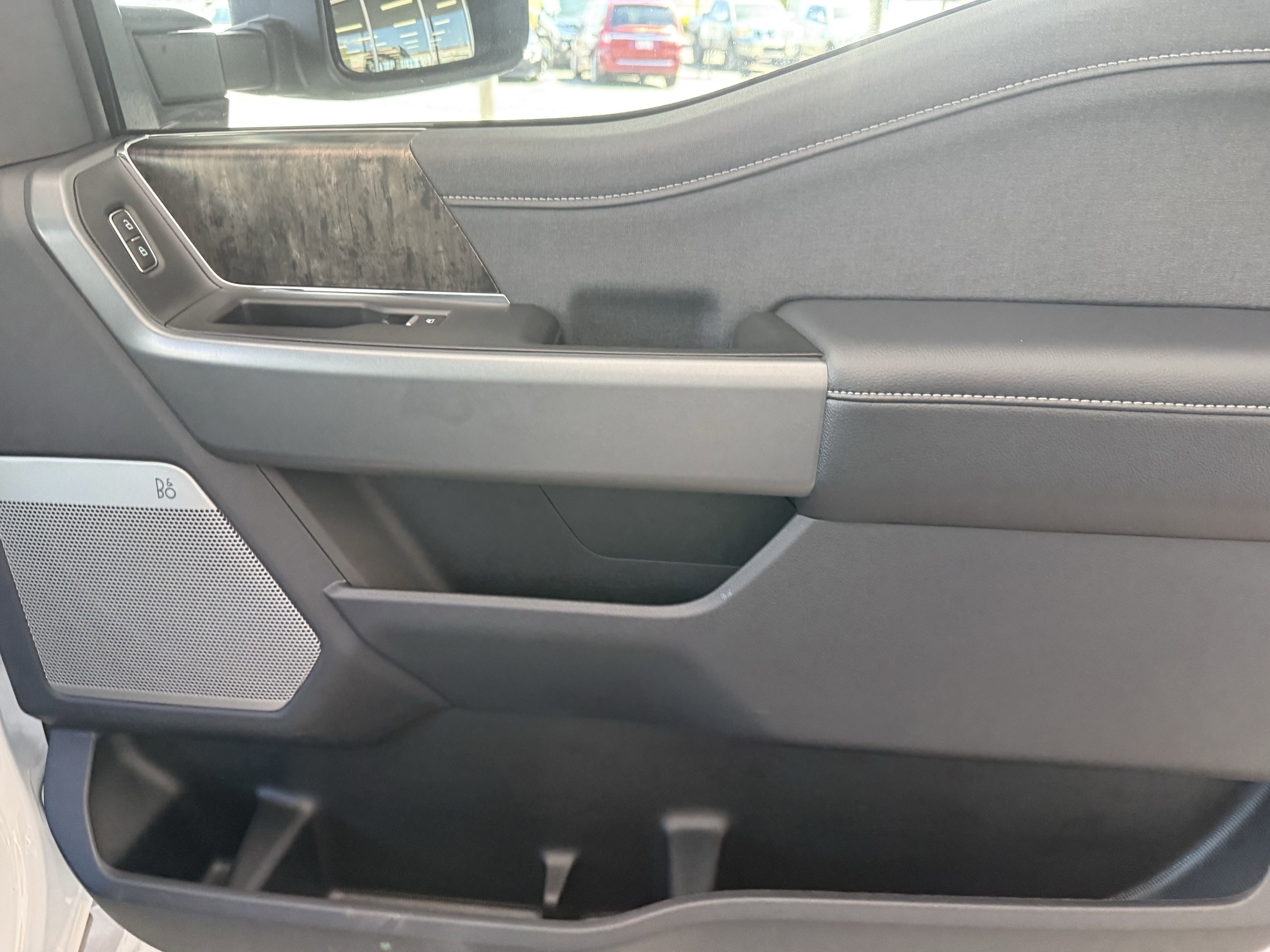 New 2025 Ford F250 Lariat image 19