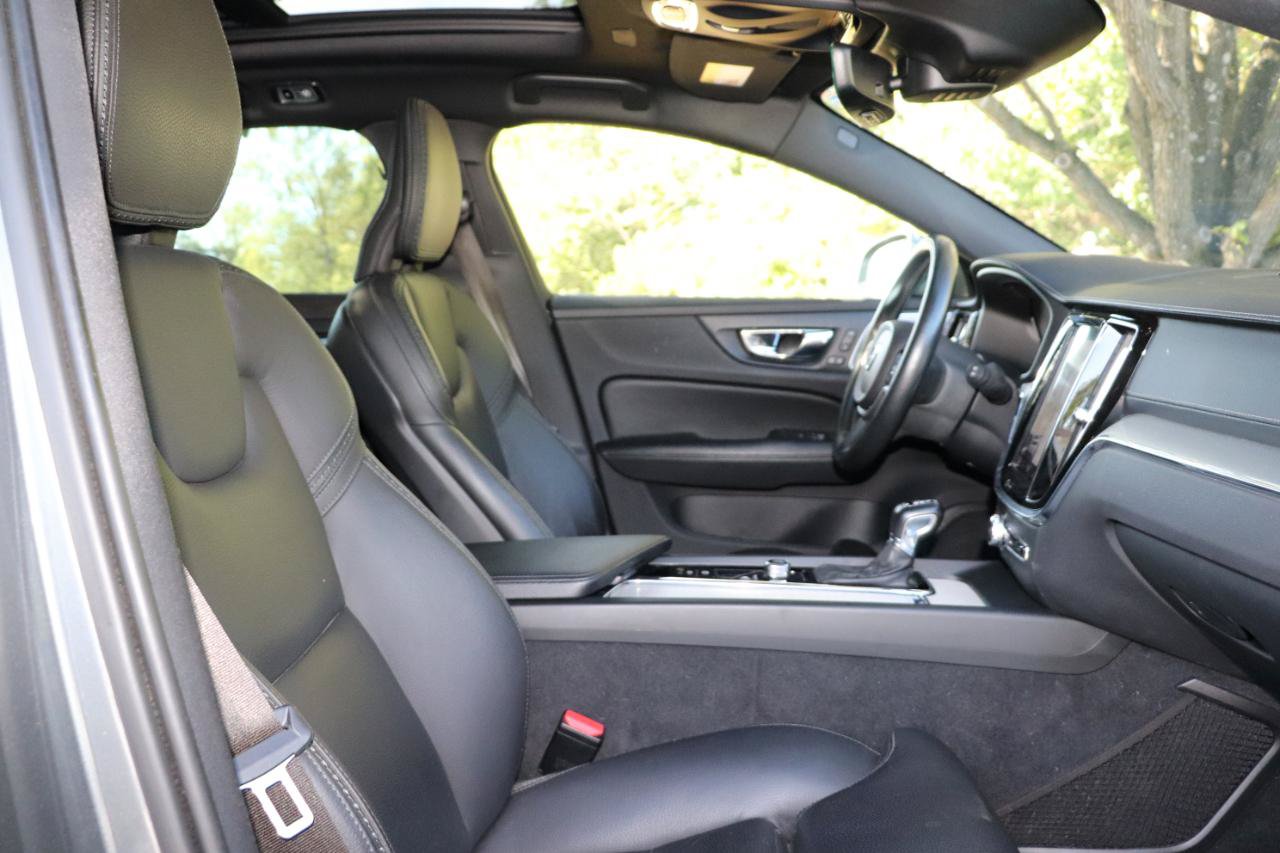Used 2019 Volvo V60 T5 Cross Country AWD/4WD image 36
