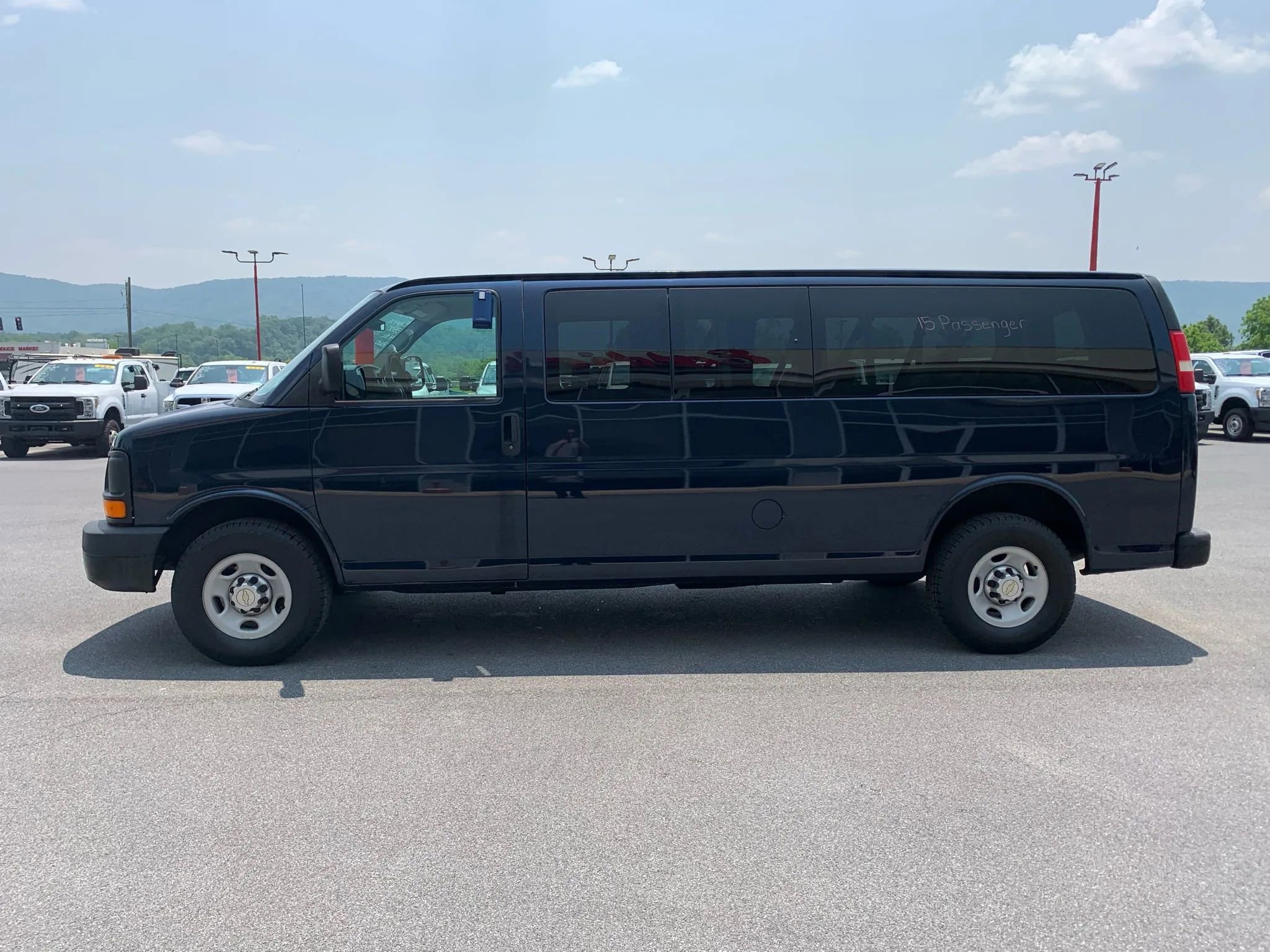 Used 2012 Chevrolet Express 3500 LS RWD image 5