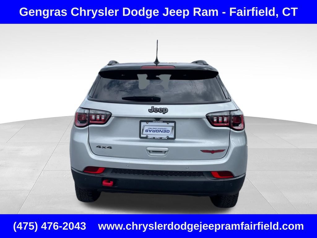 Certified 2025 Jeep Compass Trailhawk w/ Sun & Sound Group AWD/4WD image 6