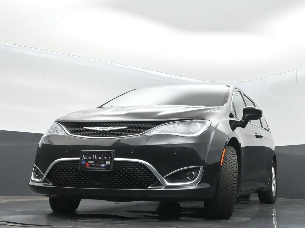 Used 2019 Chrysler Pacifica Touring Plus w/ Advanced Safetytec Group FWD image 31