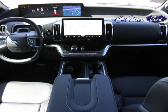 Used 2027 Ford Expedition Platinum w/ Stealth Appearance Package AWD/4WD image 16