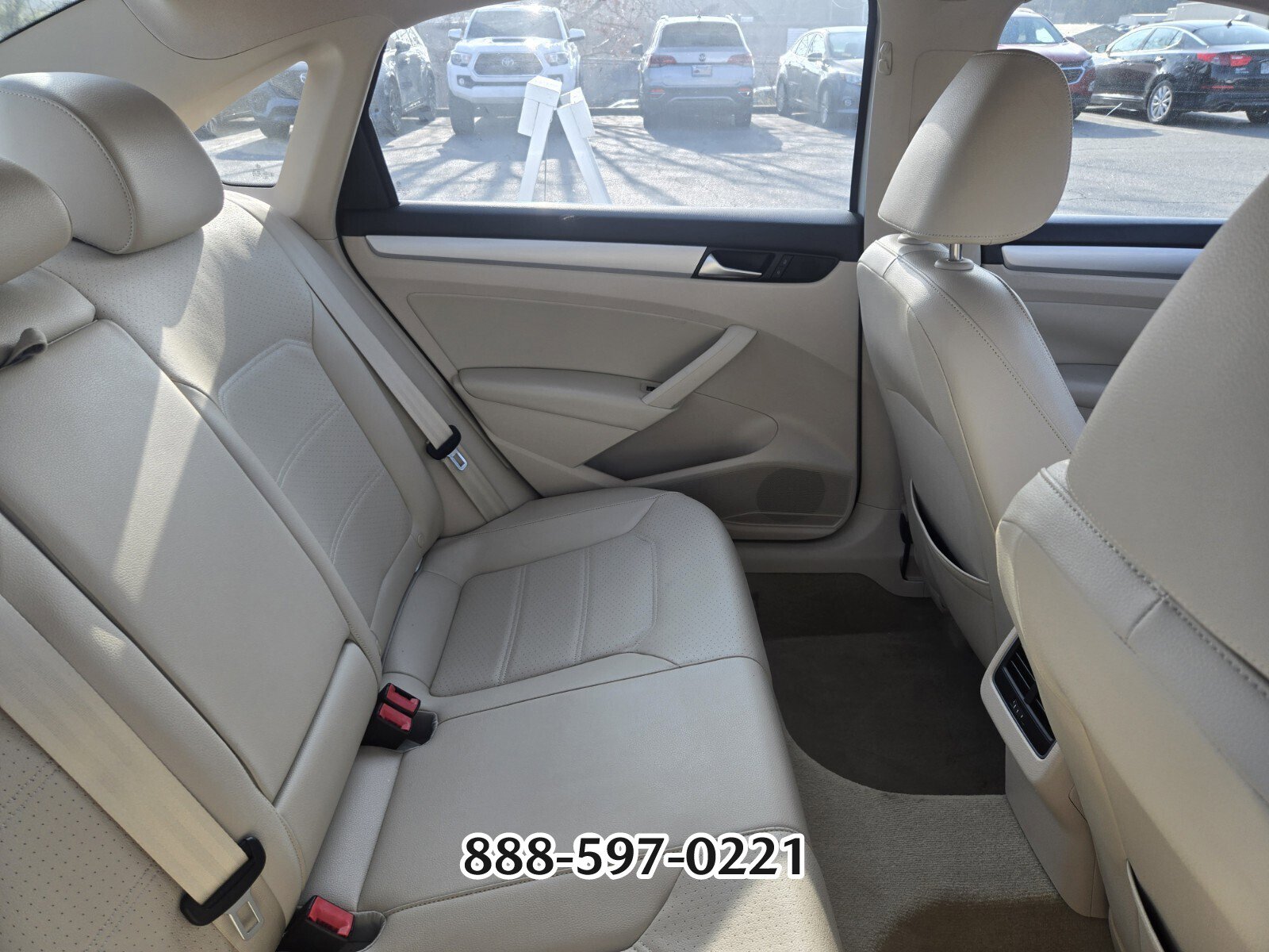 Used 2013 Volkswagen Passat TDI SE image 10