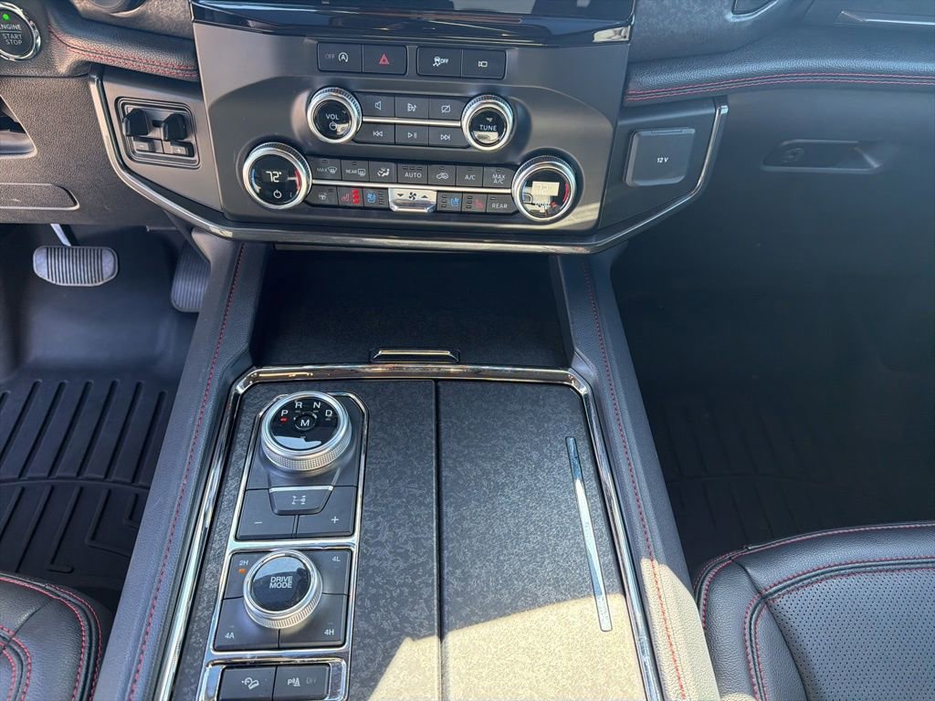 Used 2023 Ford Expedition Limited AWD/4WD image 34