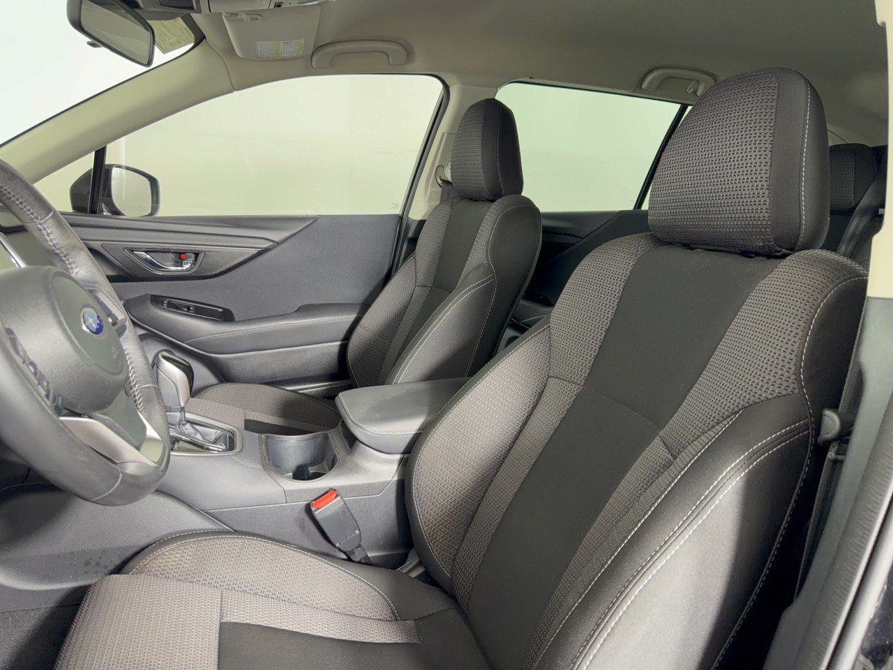 Used 2023 Subaru Outback Premium AWD/4WD image 5