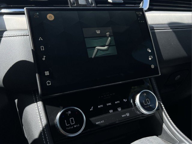 Used 2025 Jaguar F-PACE R-Dynamic S image 29