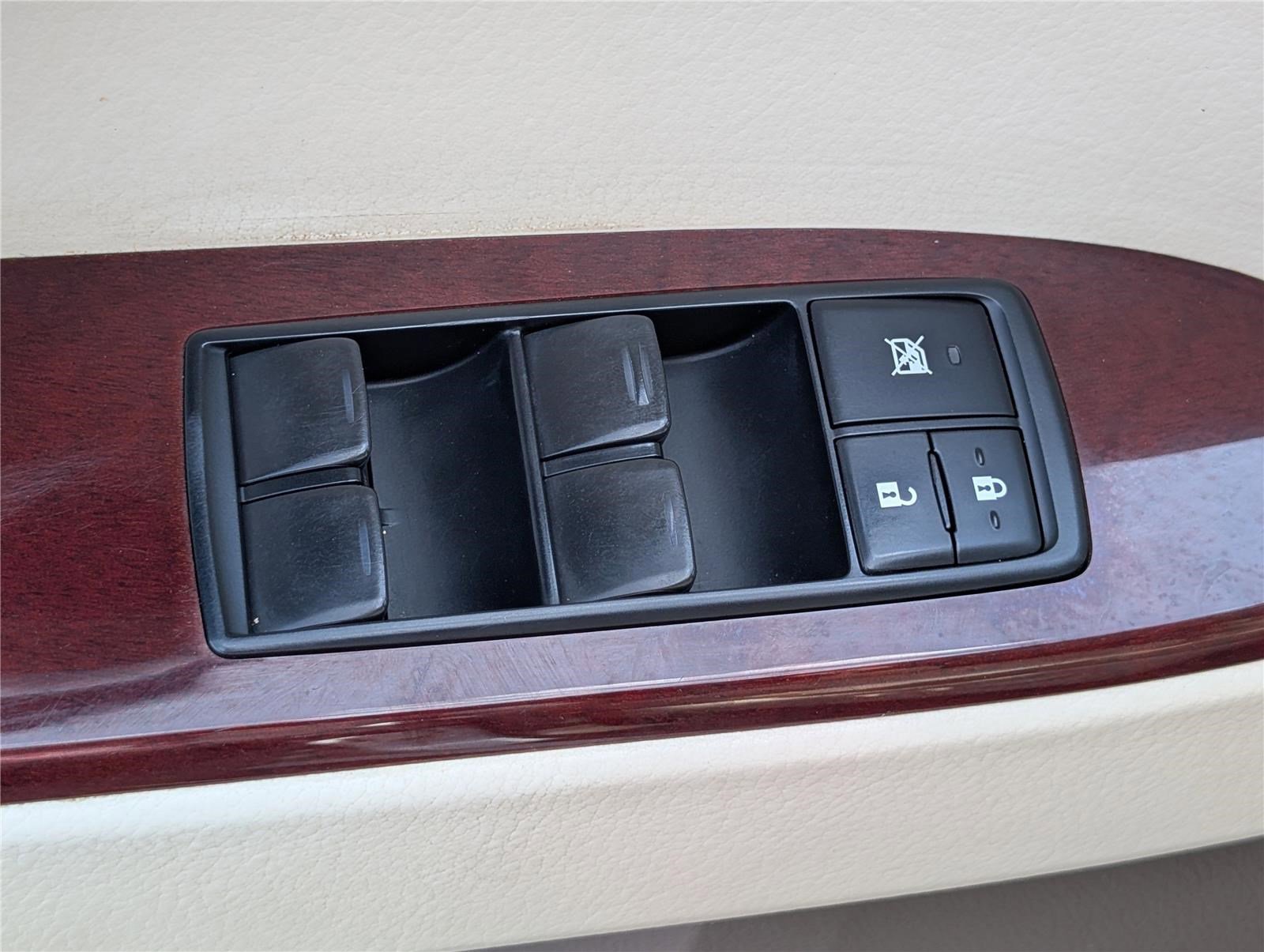 Used 2019 Lexus GX 460 Premium w/ Premium Package image 21