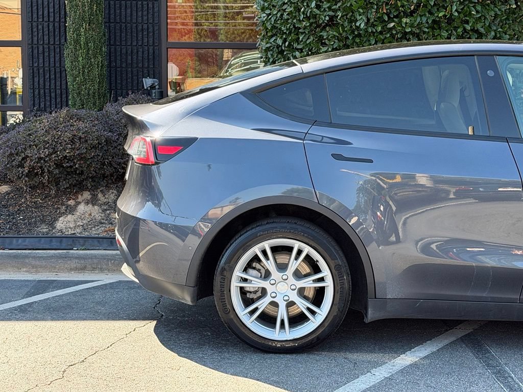 Used 2023 Tesla Model Y Long Range AWD/4WD image 25