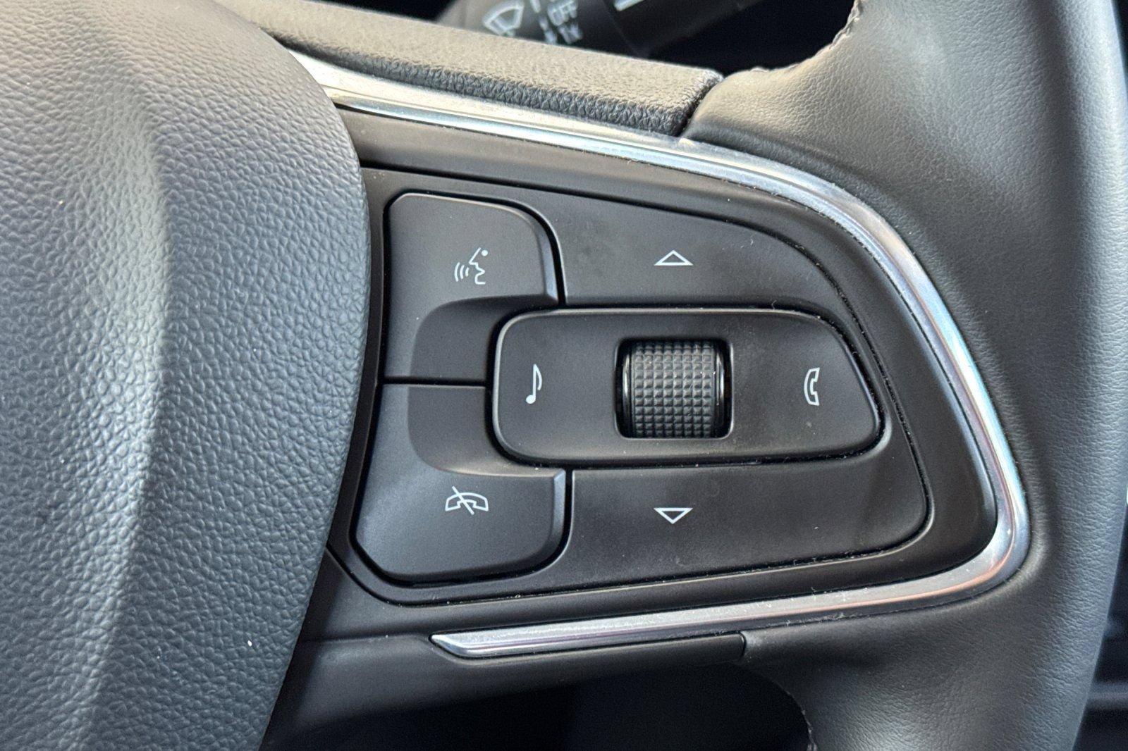 Used 2024 Buick Encore GX Sport Touring AWD/4WD image 26