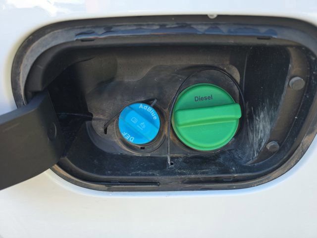 Used 2024 Chevrolet Silverado 2500 LT AWD/4WD image 15