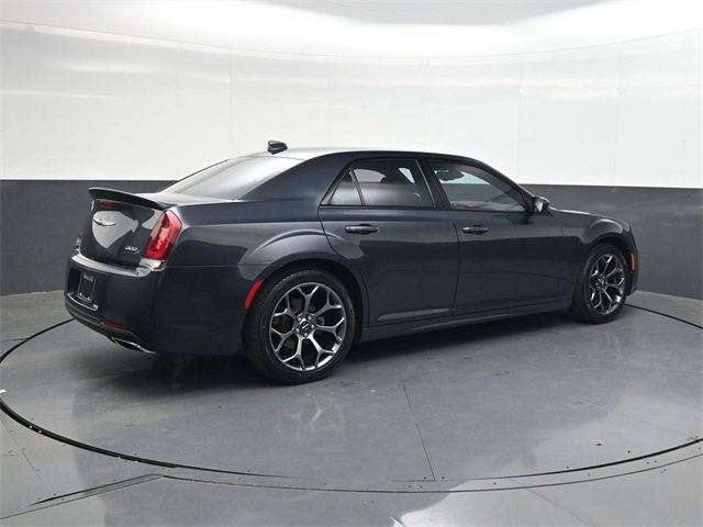 Used 2017 Chrysler 300 S w/ S Model Appearance Package image 4