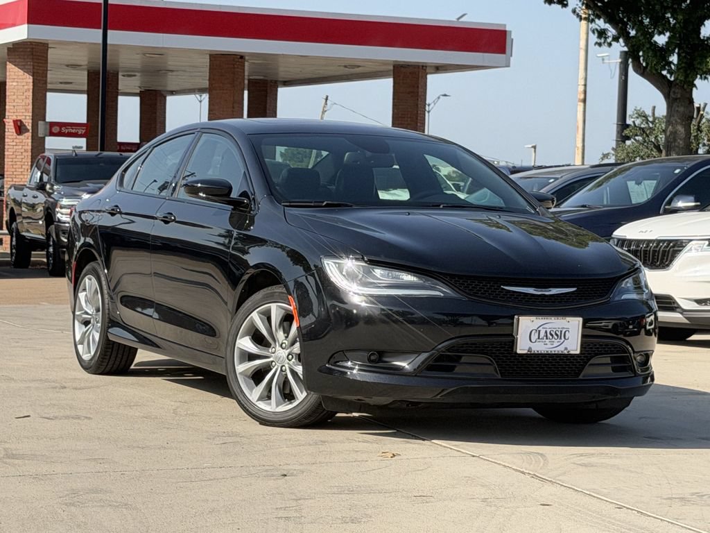 Used 2015 Chrysler 200 S w/ Navigation & Sound Group I AWD/4WD image 2