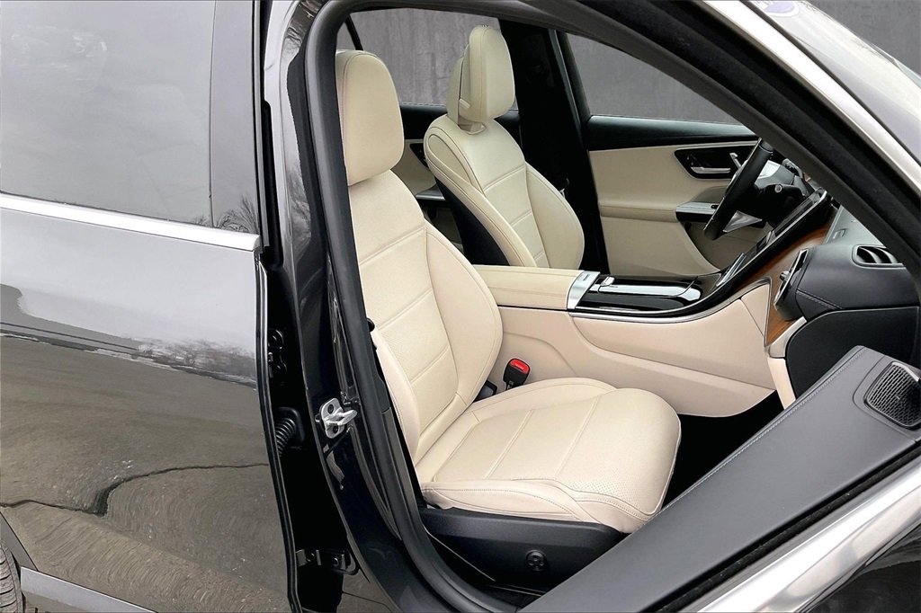 Used 2023 Mercedes-Benz GLC 300 4MATIC image 28