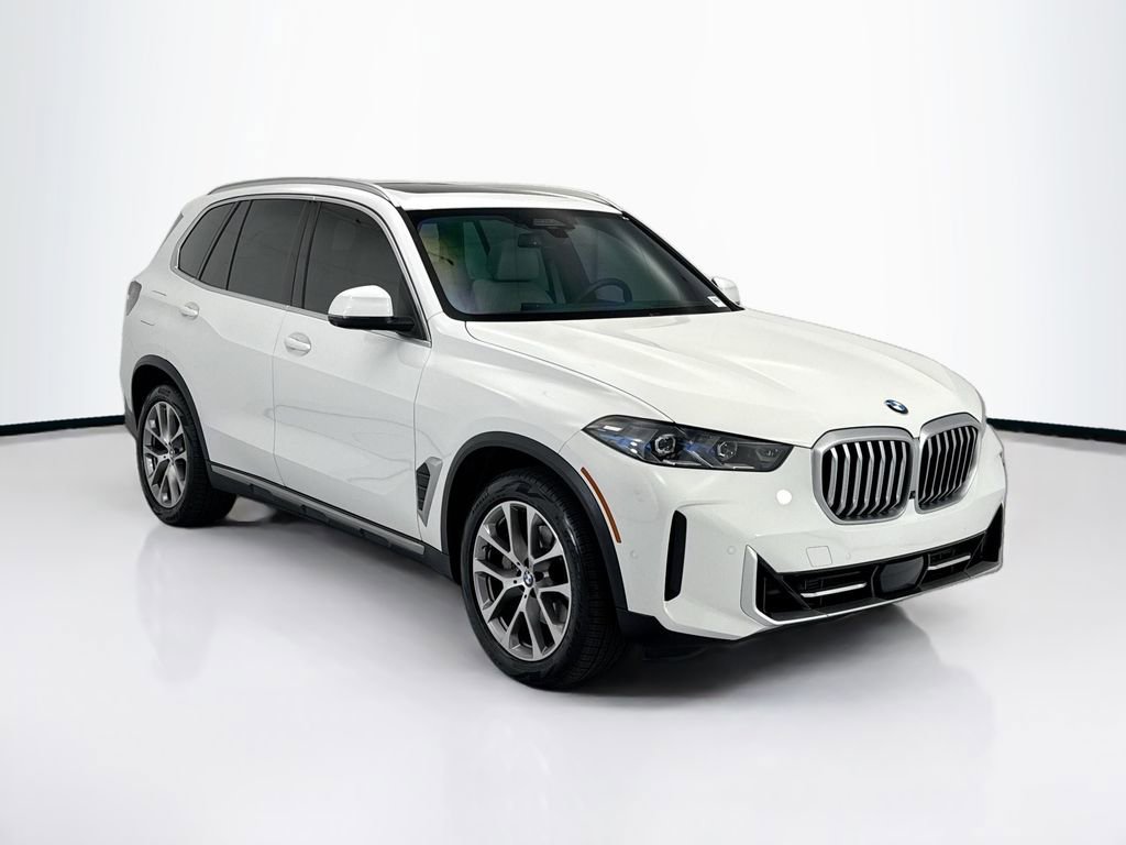 Used 2024 BMW X5 xDrive40i w/ Premium Package AWD/4WD image 3