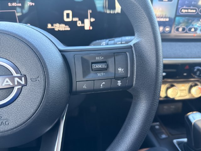 Certified 2025 Nissan Kicks SV FWD image 31