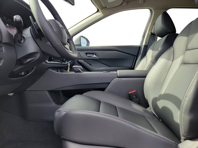 New 2025 Nissan Rogue SL image 8