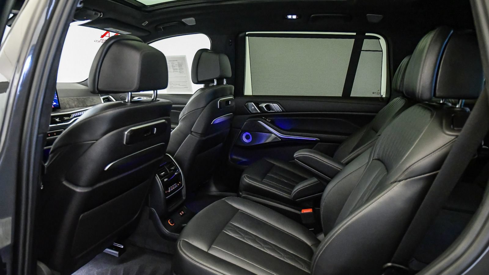 Used 2024 BMW X7 M60i w/ Climate Comfort Package AWD/4WD image 27