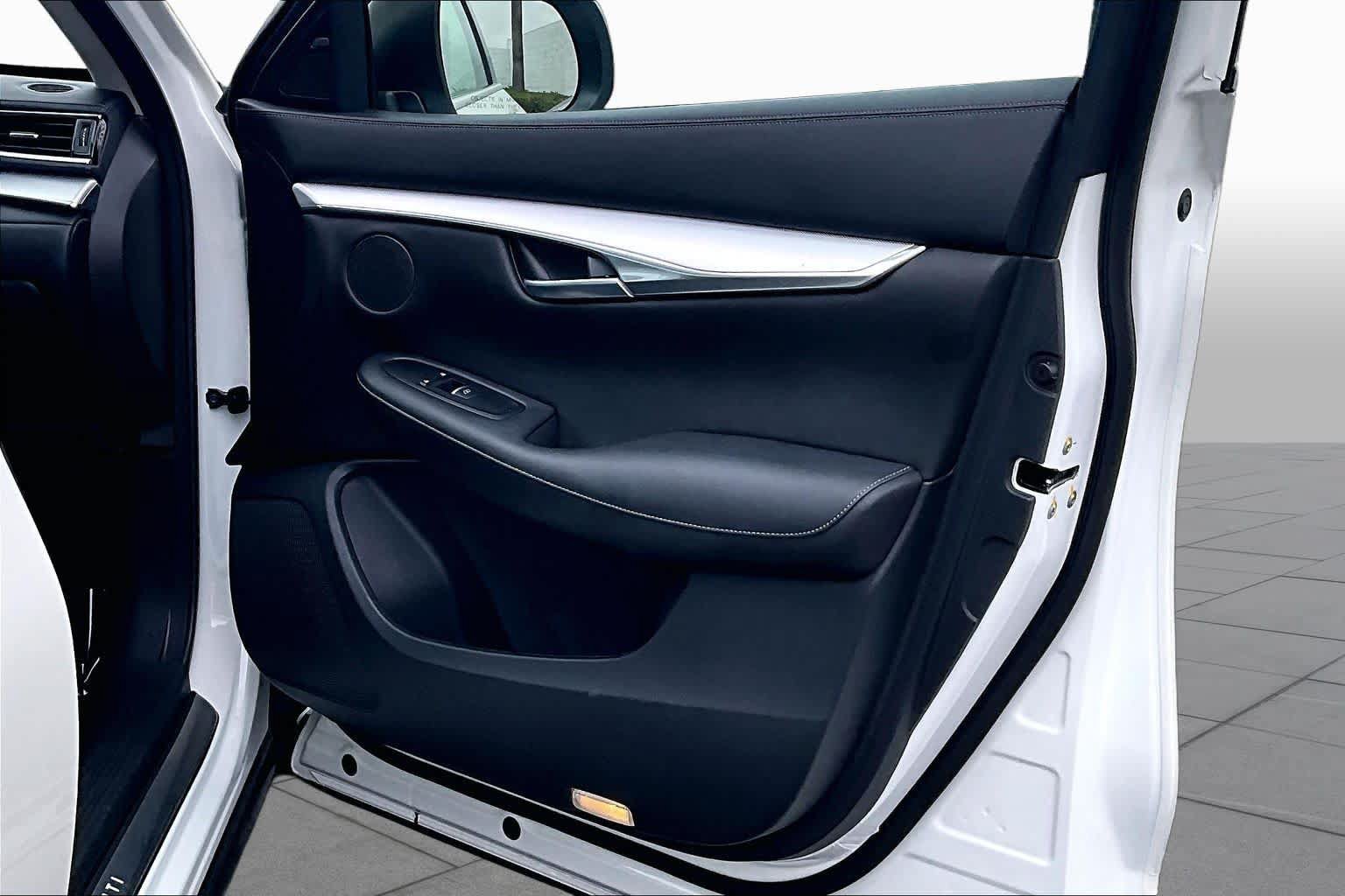 Used 2021 INFINITI QX50 Luxe w/ Cargo Package FWD image 22