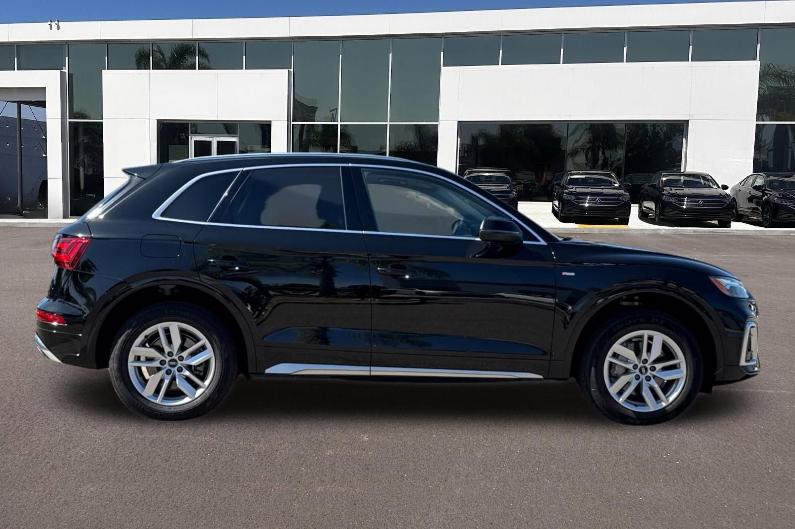 Used 2022 Audi Q5 2.0T Premium image 2