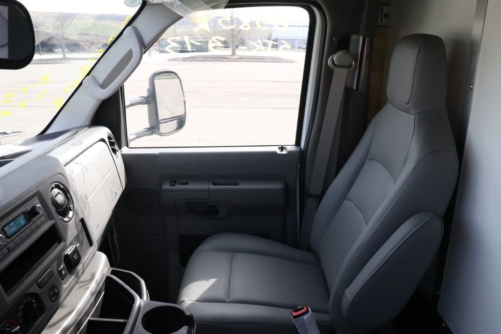 New 2027 Ford E-450 and Econoline 450 Super Duty w/ Power Equipment Group image 13