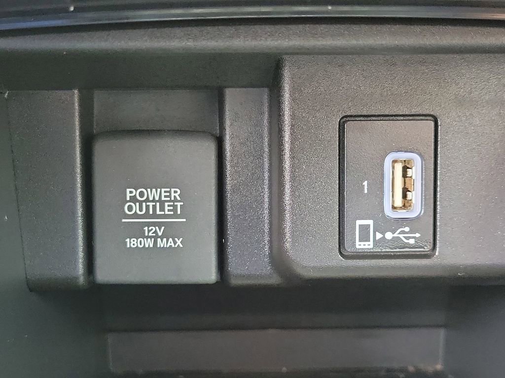 Used 2018 Honda Accord Touring image 30