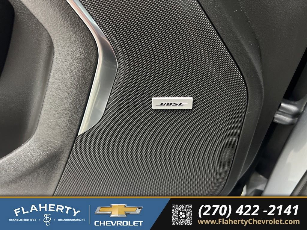 Used 2025 Chevrolet Suburban LT w/ Comfort Package AWD/4WD image 23