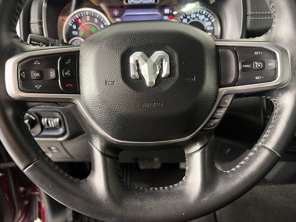 Used 2022 RAM 1500 Laramie AWD/4WD image 16