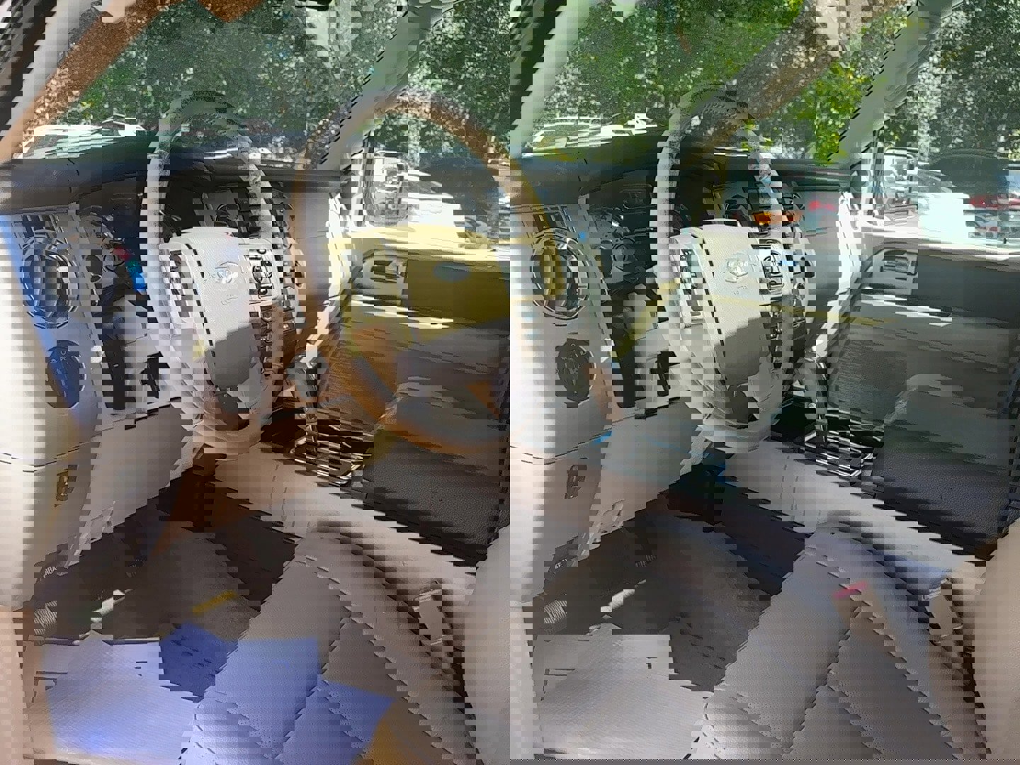 Used 2013 Ford Expedition EL XLT image 21