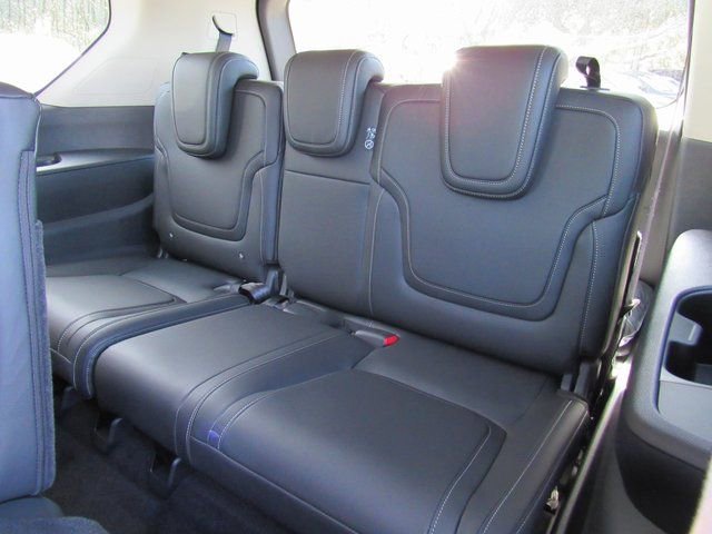 New 2026 Nissan Armada SV image 10