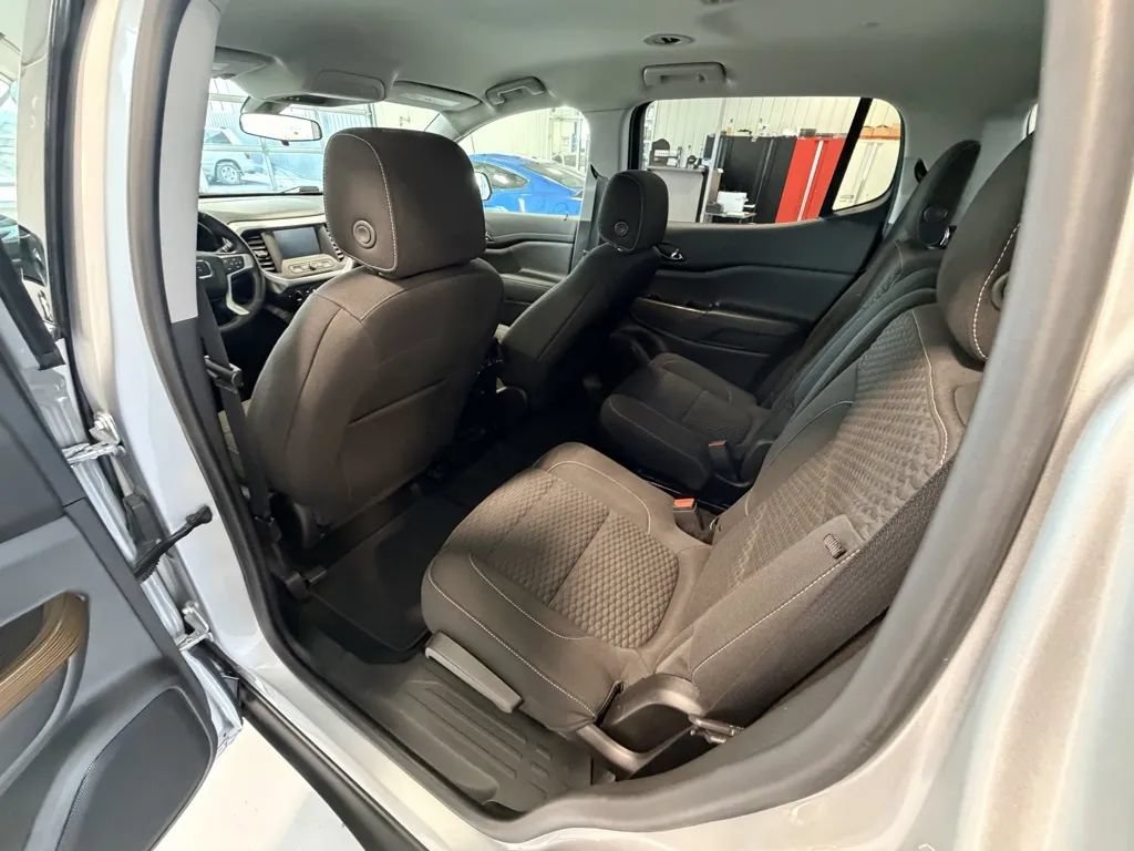 Used 2019 GMC Acadia SLE w/ Driver Alert Package I AWD/4WD image 13