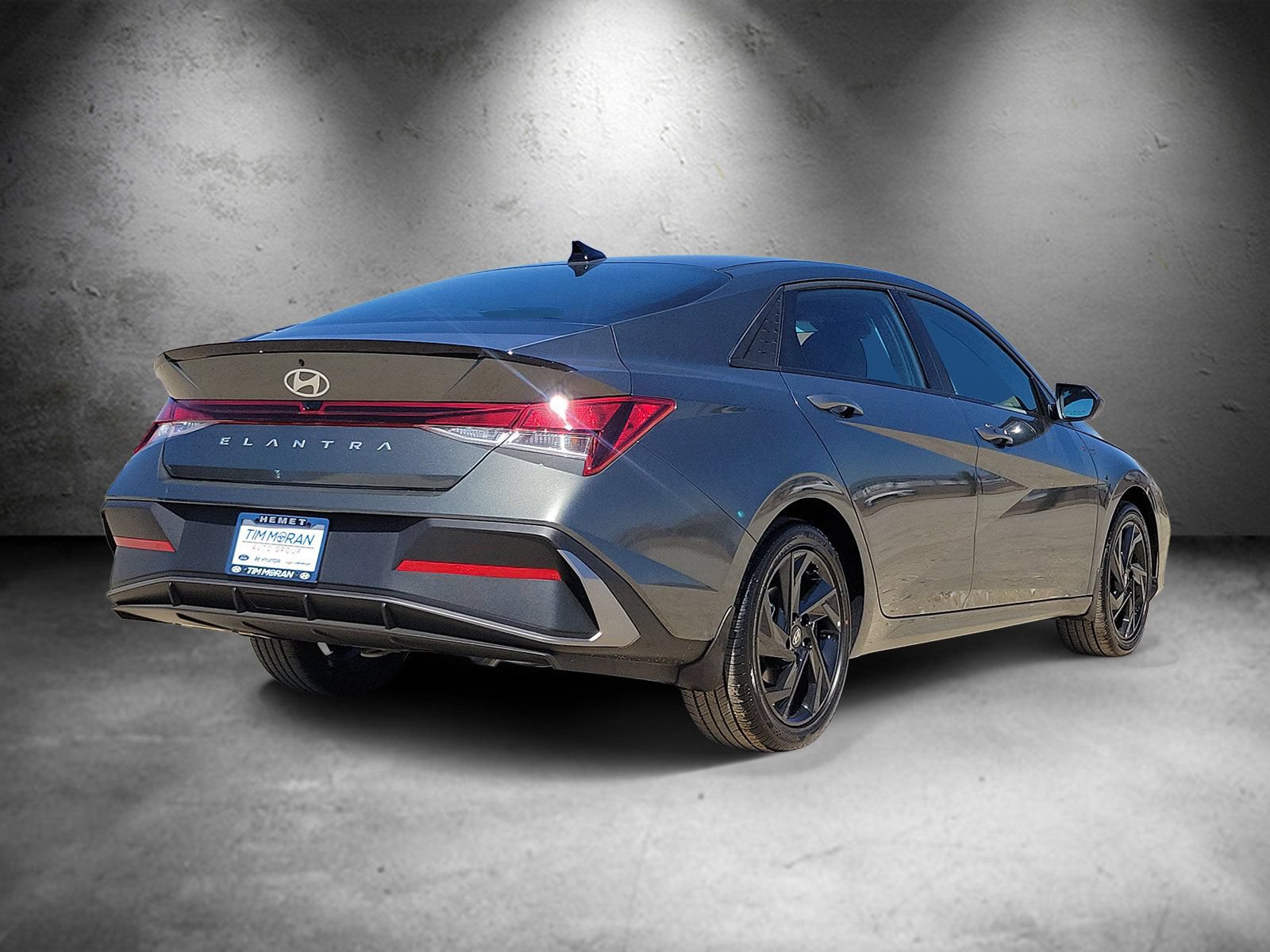 New 2026 Hyundai Elantra SEL Sport FWD image 3