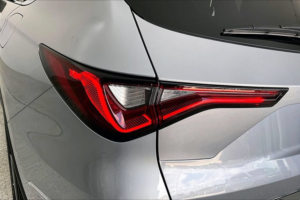 Certified 2025 Acura MDX FWD image 37