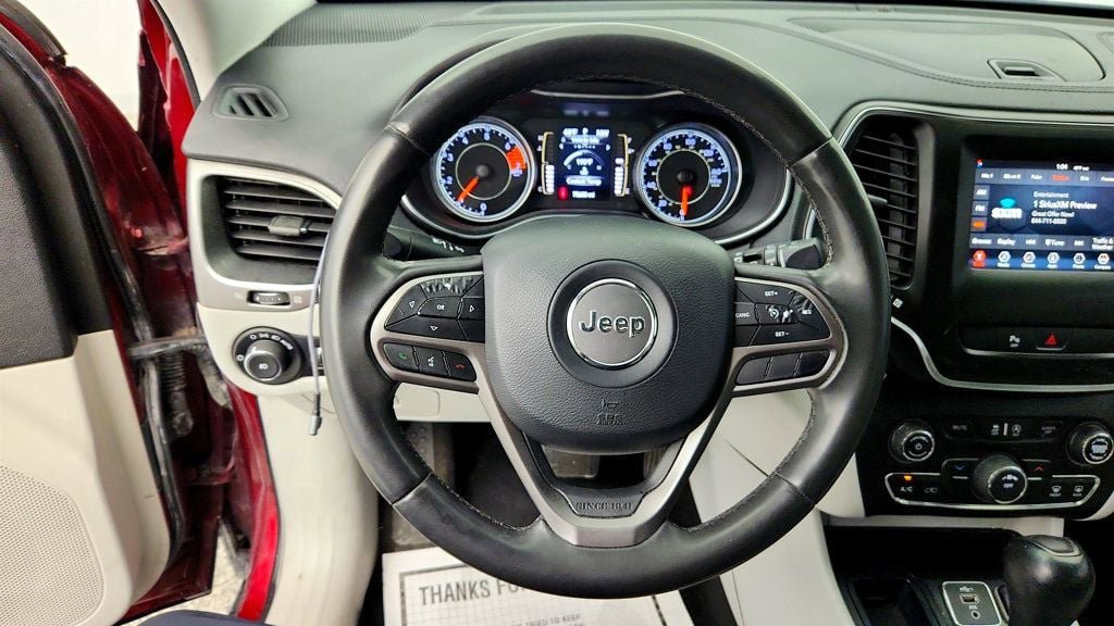Used 2020 Jeep Cherokee Latitude Plus FWD image 13