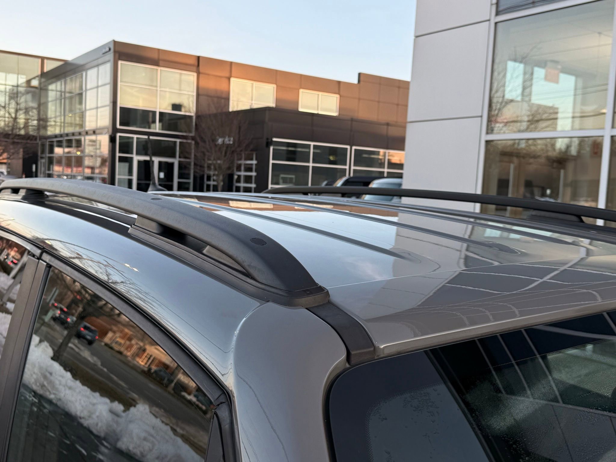 Used 2019 Jeep Renegade Latitude w/ Cold Weather Group image 19