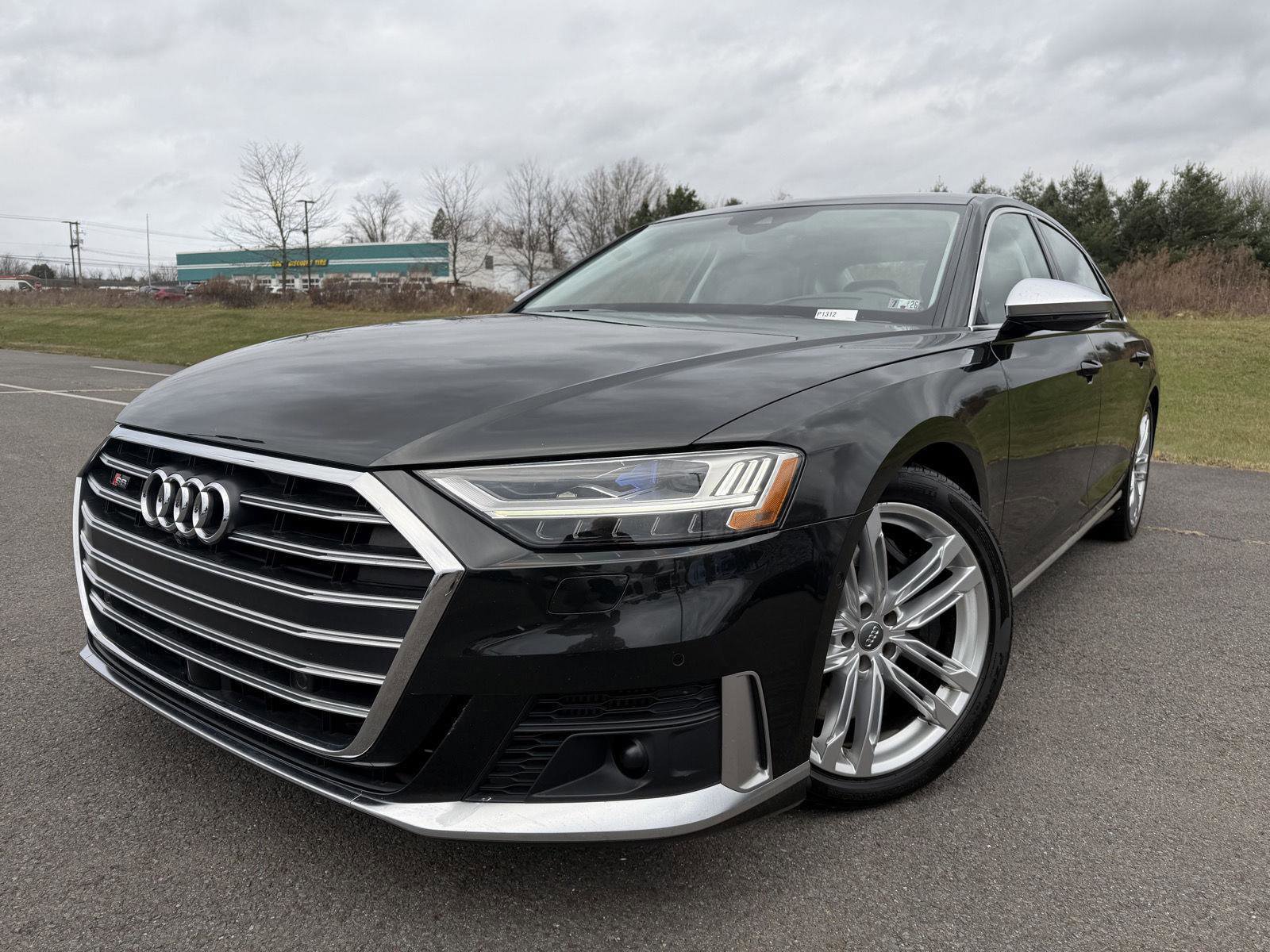 Used 2020 Audi S8 L w/ S8 Executive Package image 1