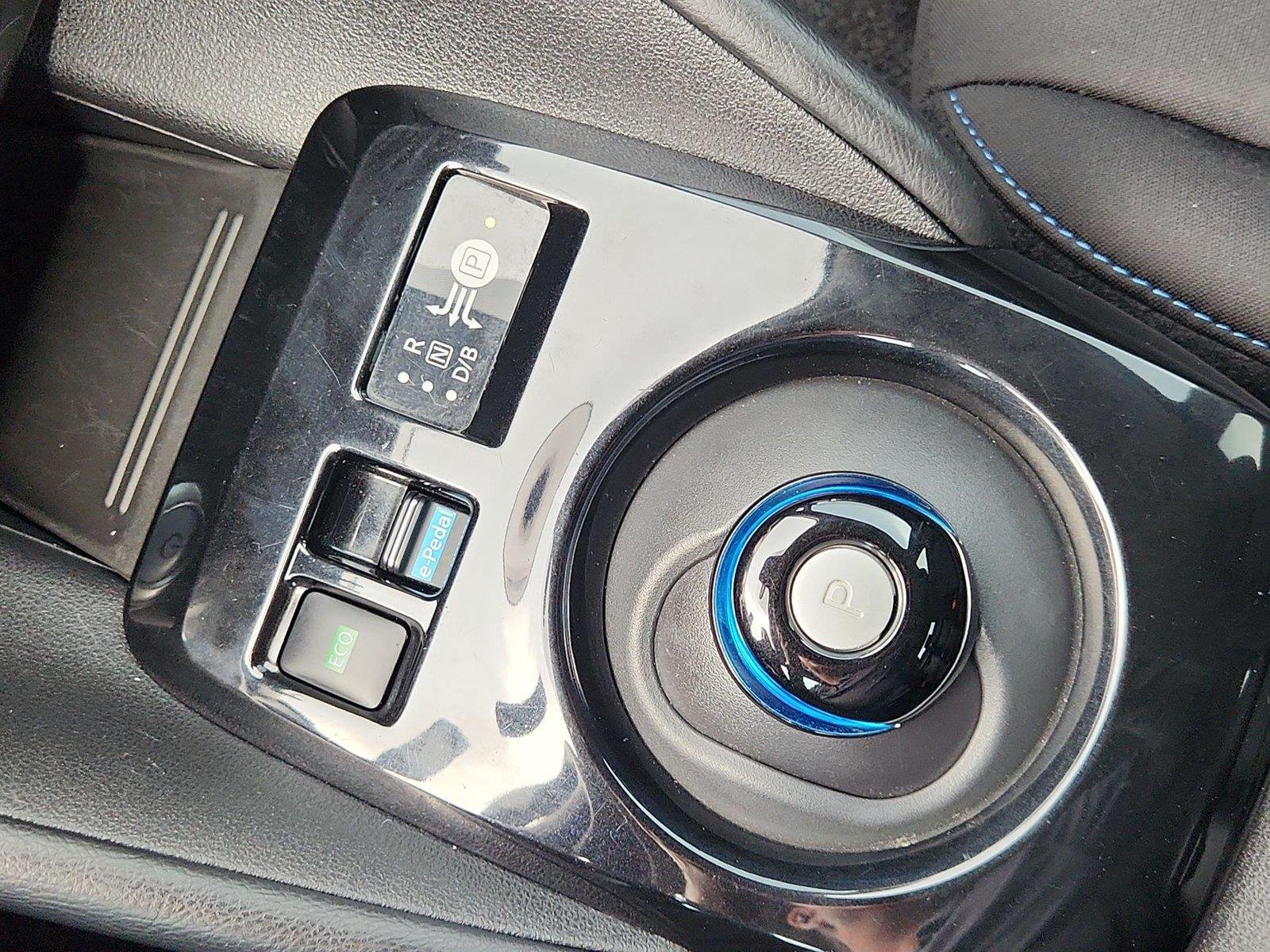 Used 2022 Nissan Leaf SV FWD image 29